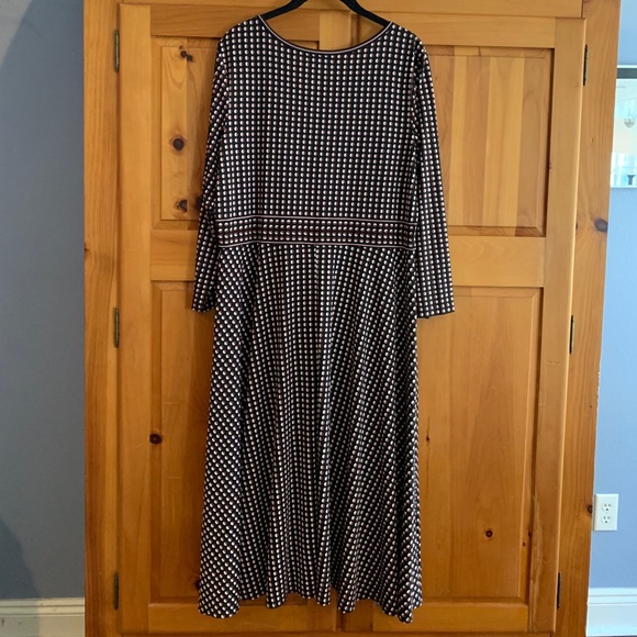 Fit & flare dot print dress. Max Studio. NWOT - Picture 2 of 4